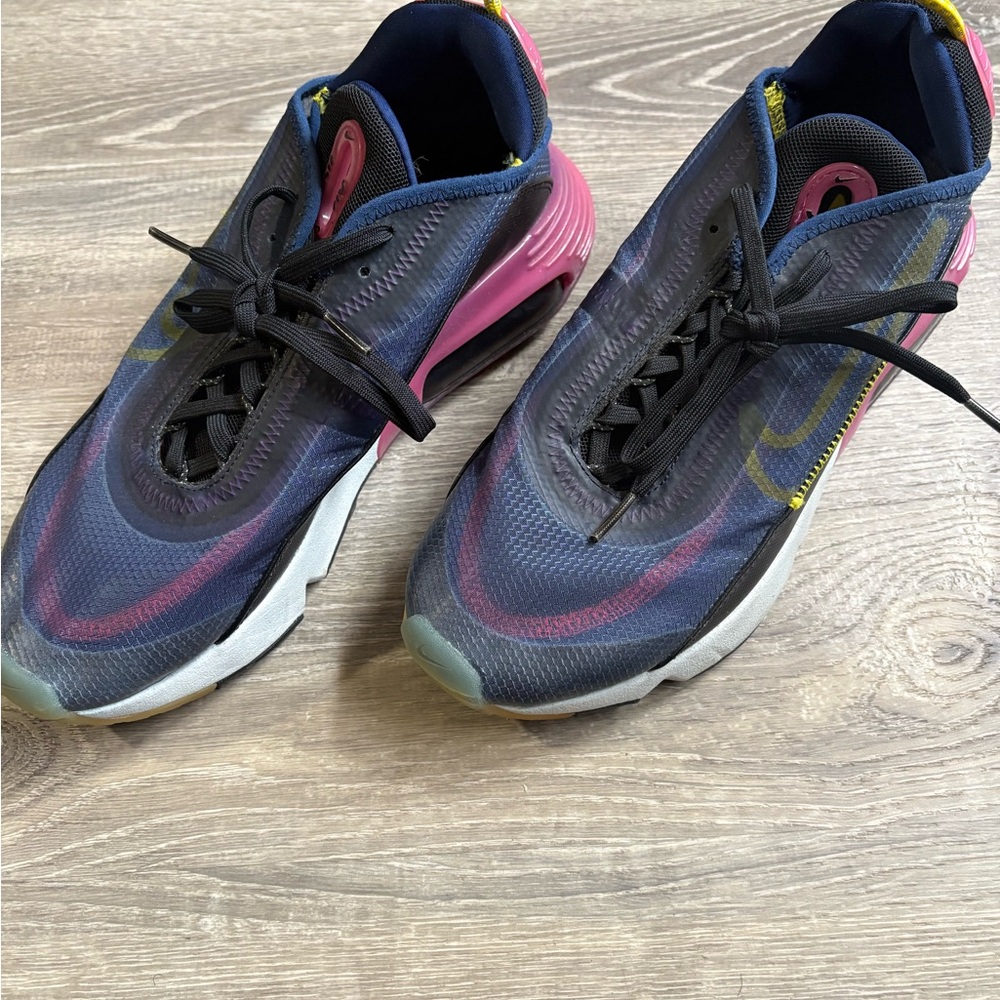 Women’s Nike Air Max 2090 Black & Pink Athletic Sneakers